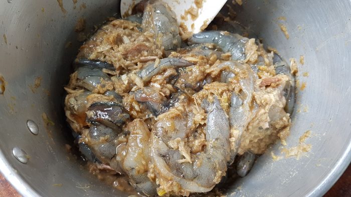 กุ้งทอดกระเทียมพริกไทย